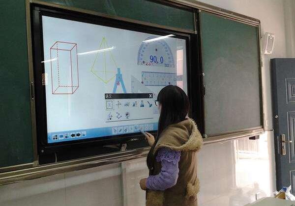 學校教學一體機觸摸屏被鎖了怎么辦？
